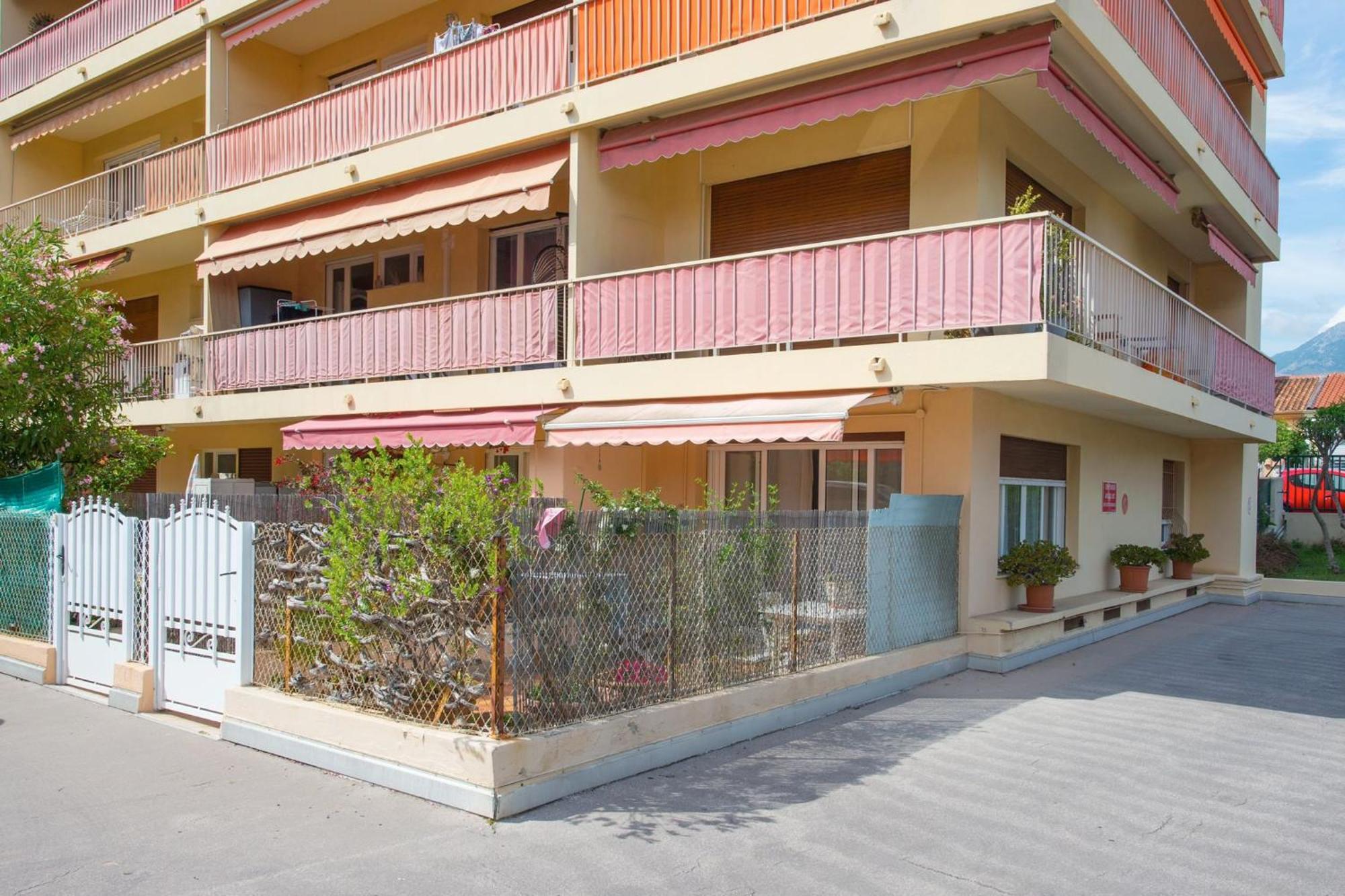 Appartement Carnoles Pres Des Plages Roquebrune-Cap-Martin Dış mekan fotoğraf